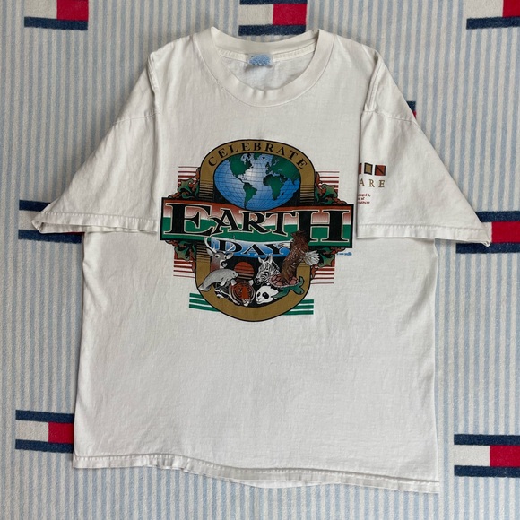 Hanes Other - Vintage 1996 Earth Day Animals Nature Earth short sleeve tee shirt